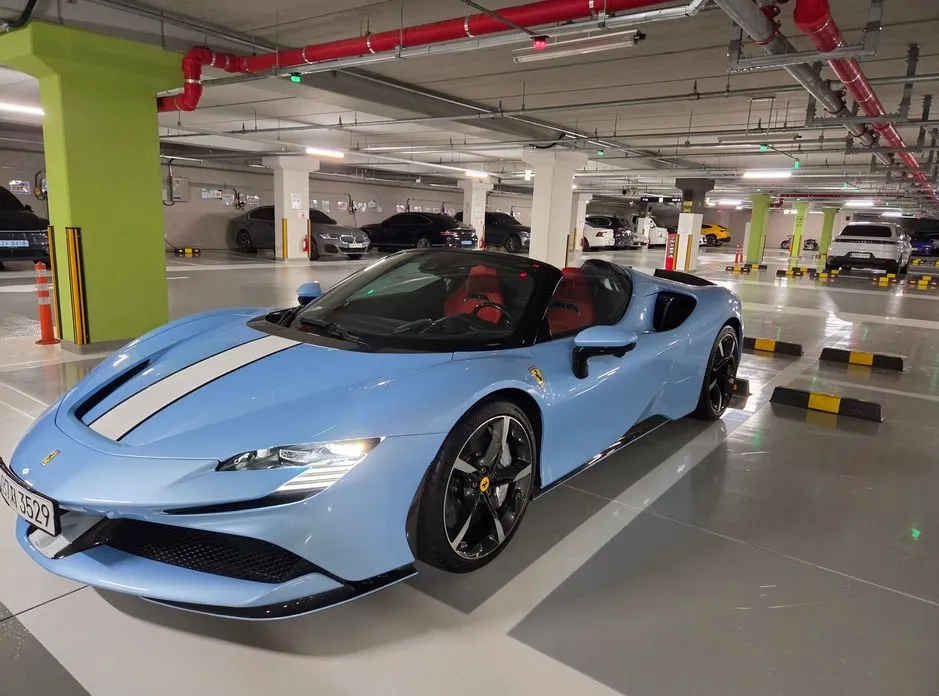 Ferrari SF90