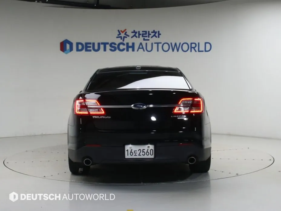 Ford Taurus