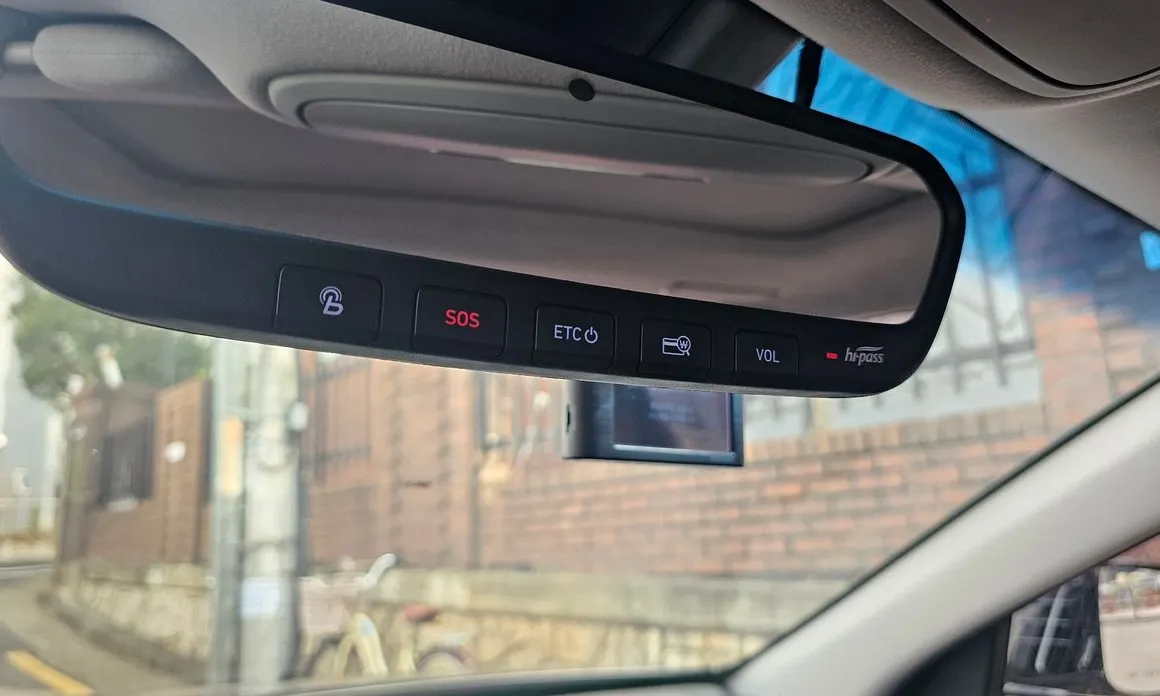 Genesis EQ900