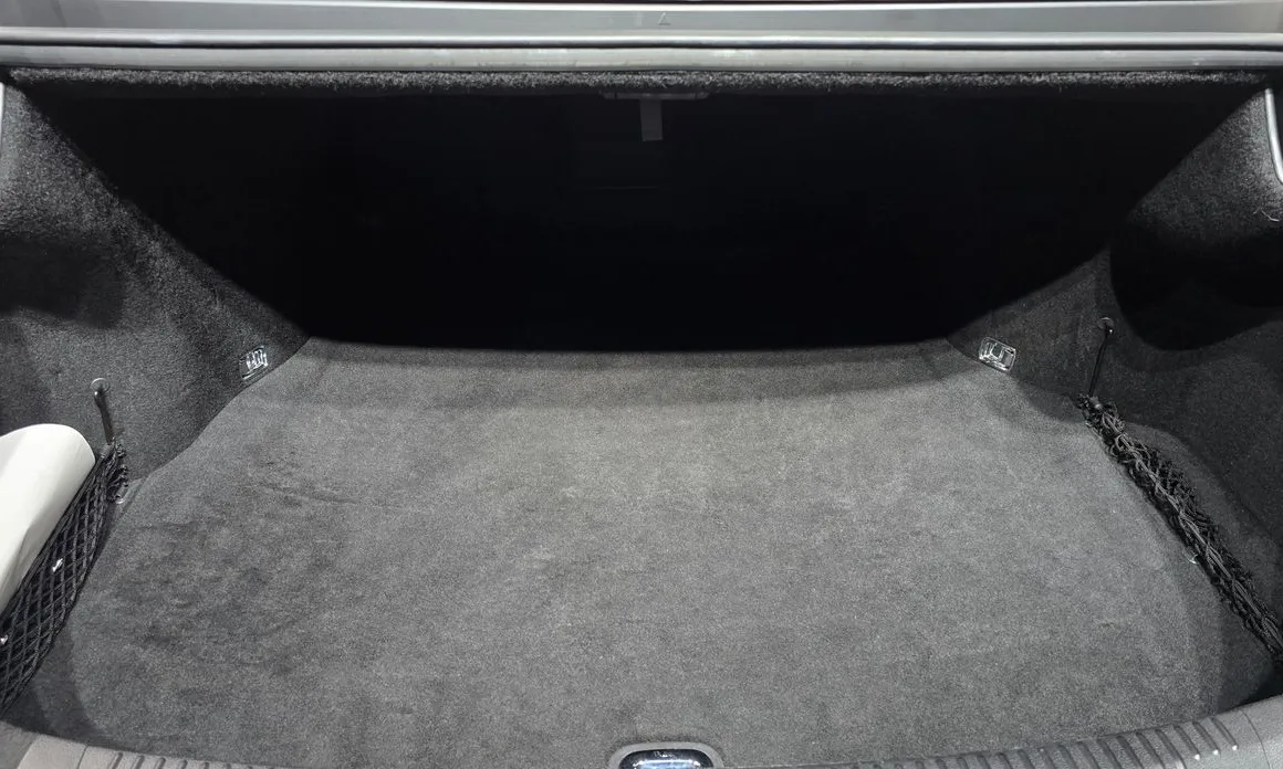 Genesis EQ900