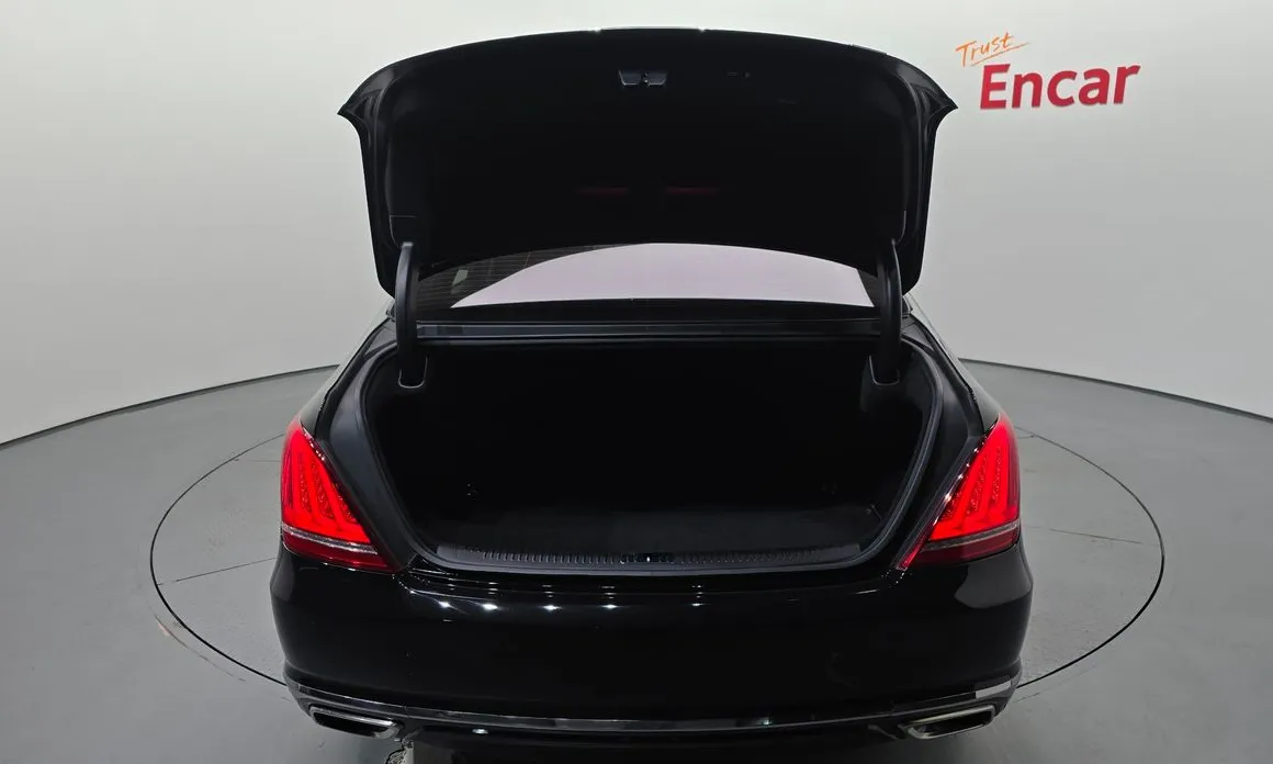 Genesis EQ900
