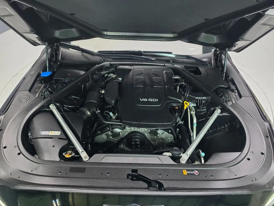 Genesis EQ900