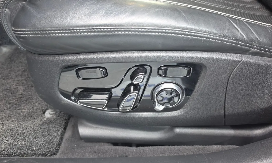 Genesis EQ900