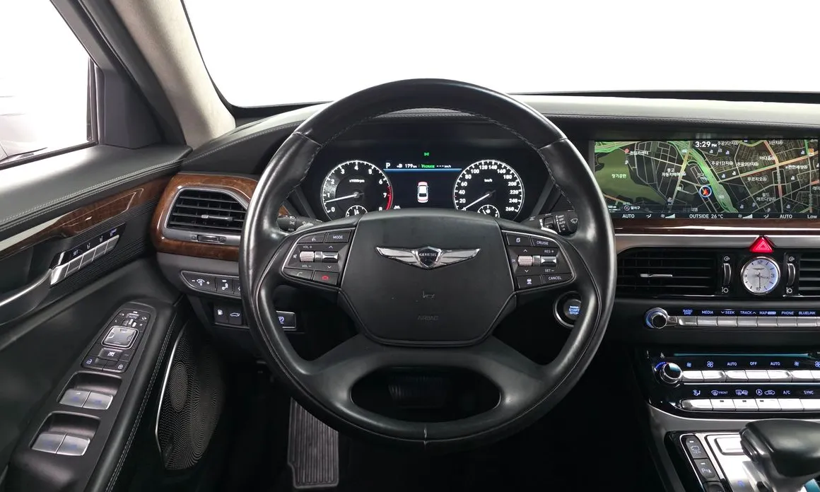 Genesis EQ900
