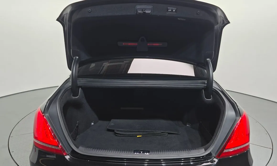 Genesis EQ900