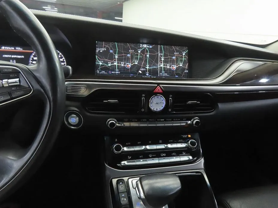 Genesis EQ900