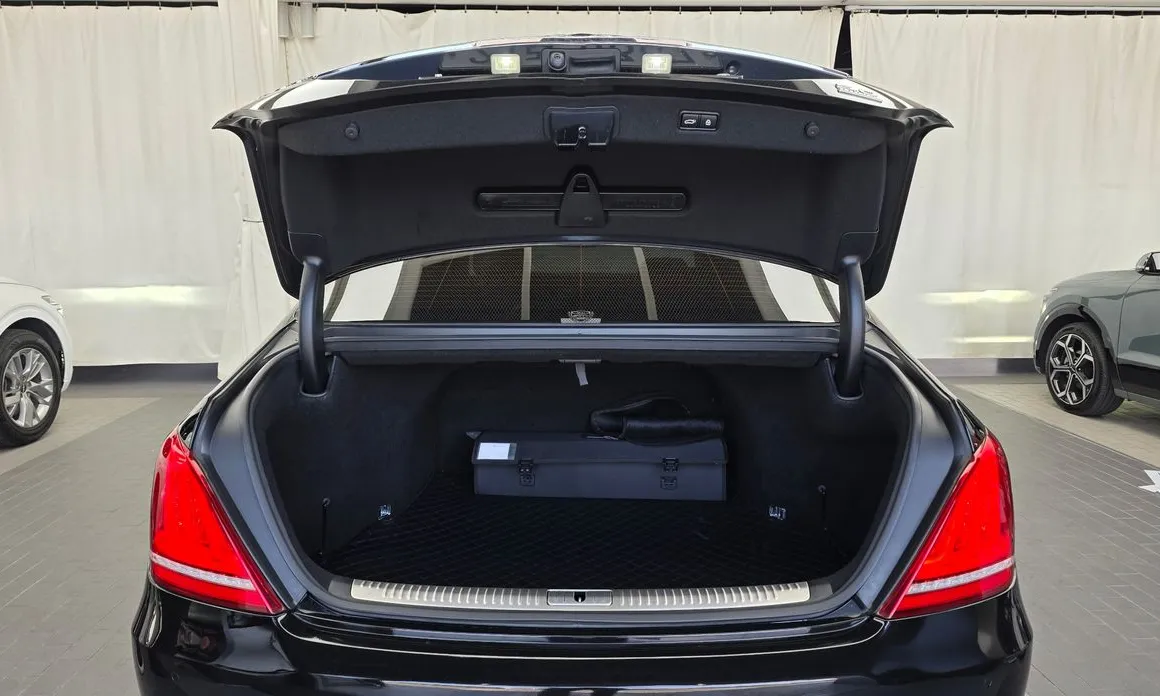 Genesis EQ900