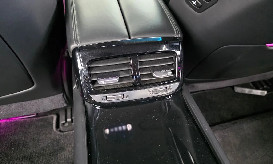 Genesis EQ900