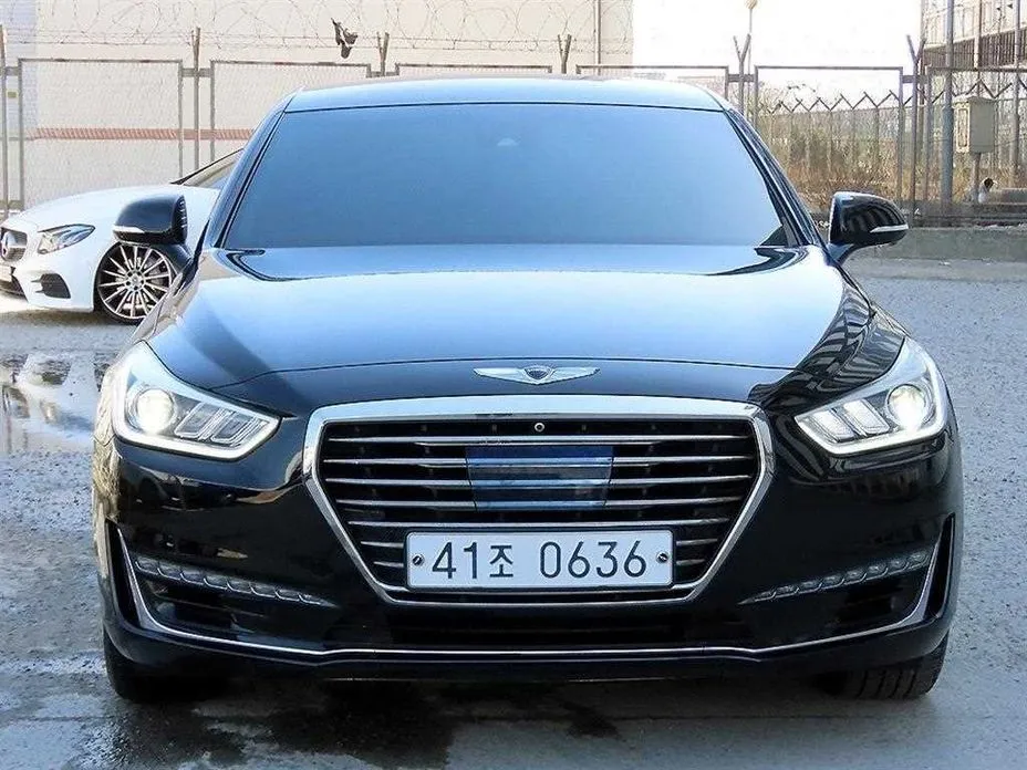 Genesis EQ900