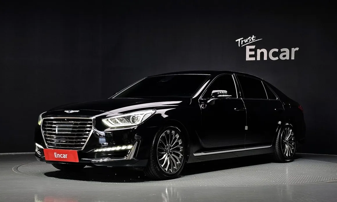 Genesis EQ900