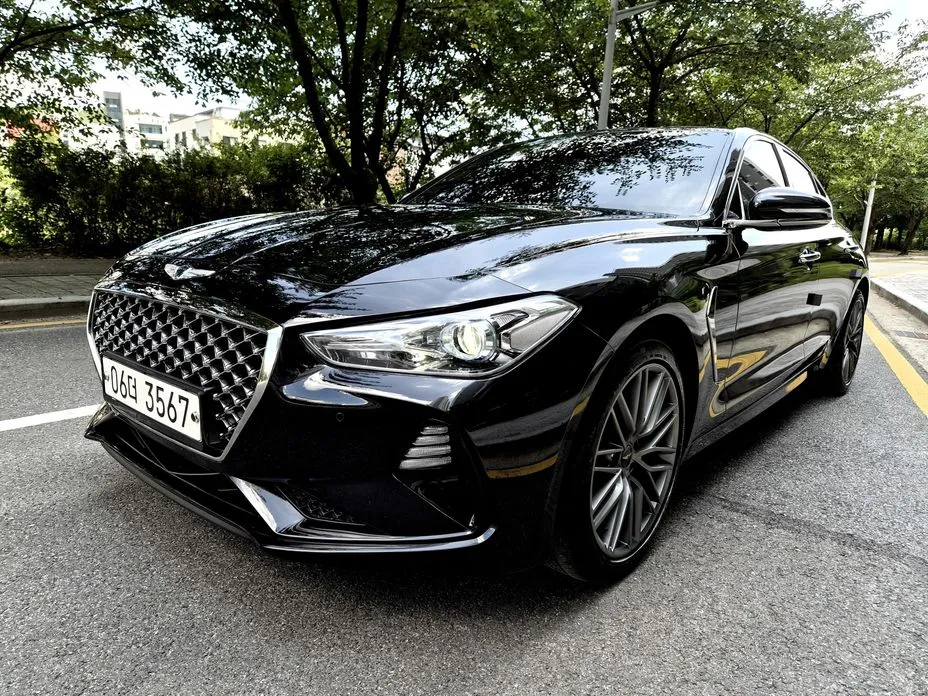 Genesis G70