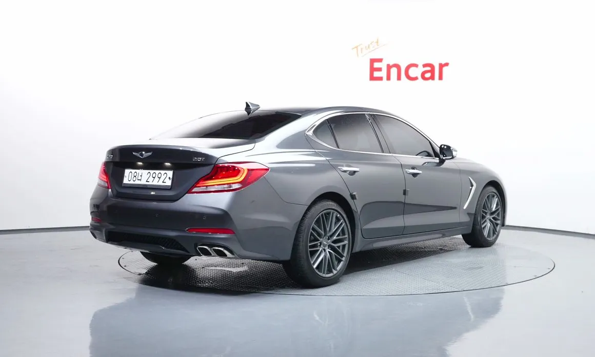 Genesis G70