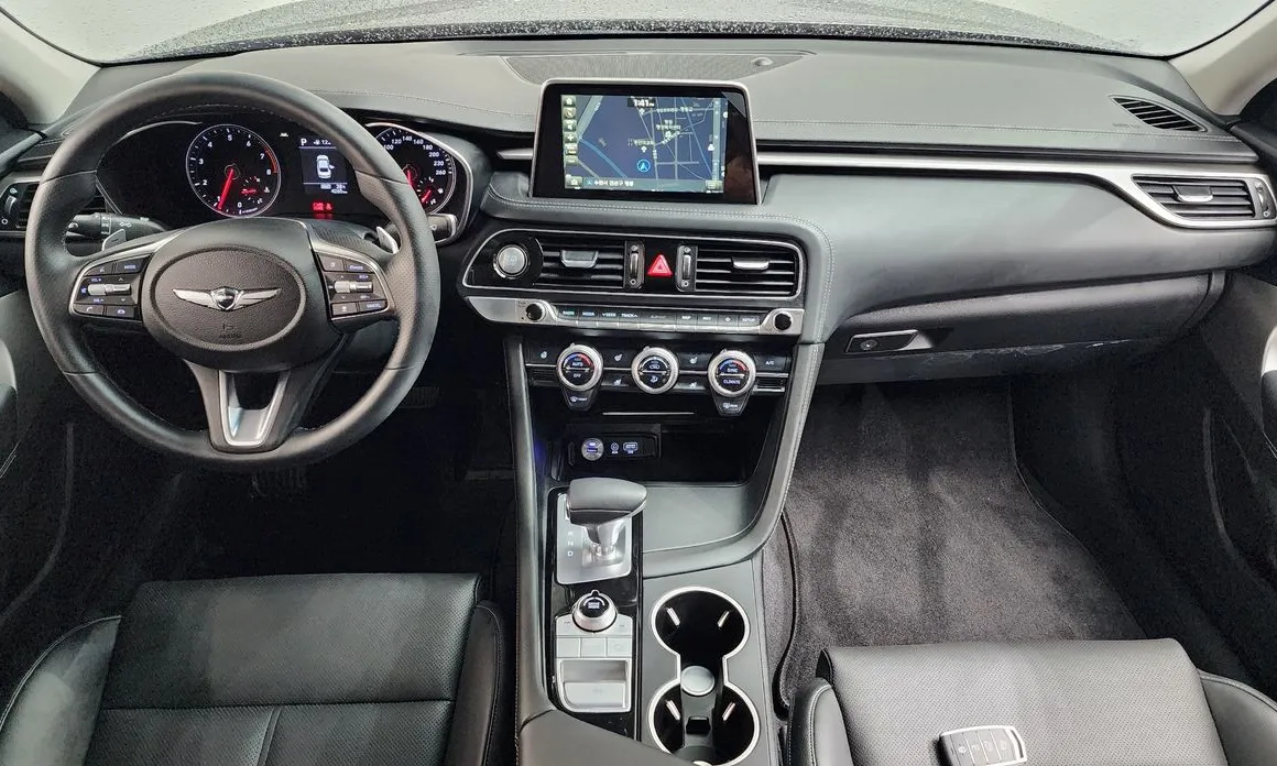 Genesis G70