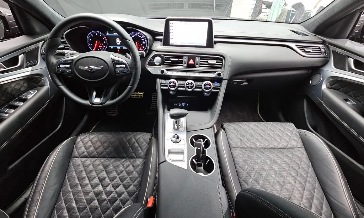 Genesis G70