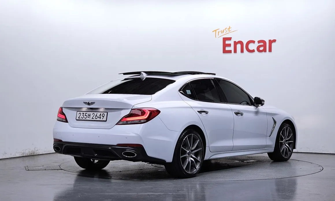 Genesis G70