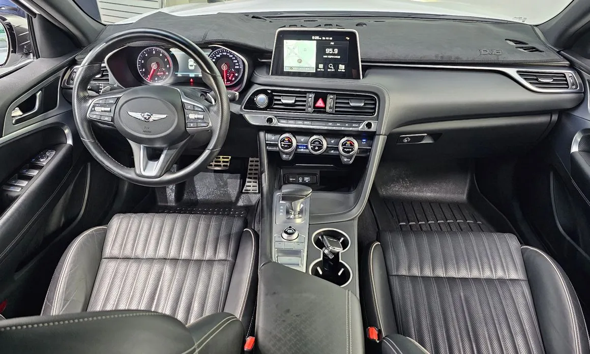 Genesis G70