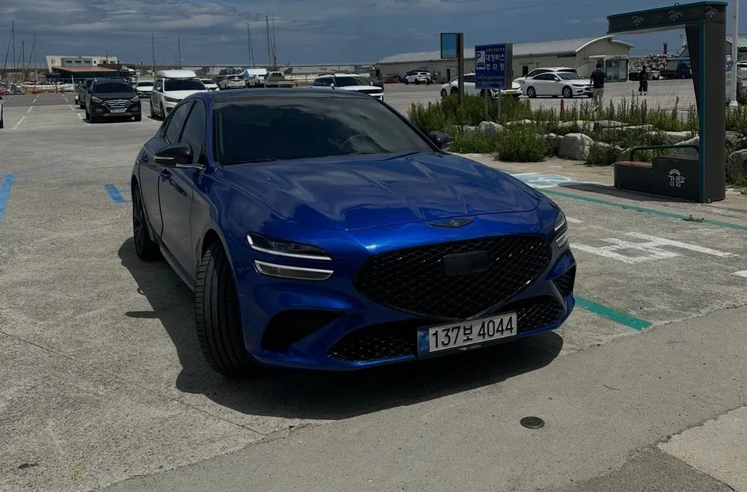 Genesis G70