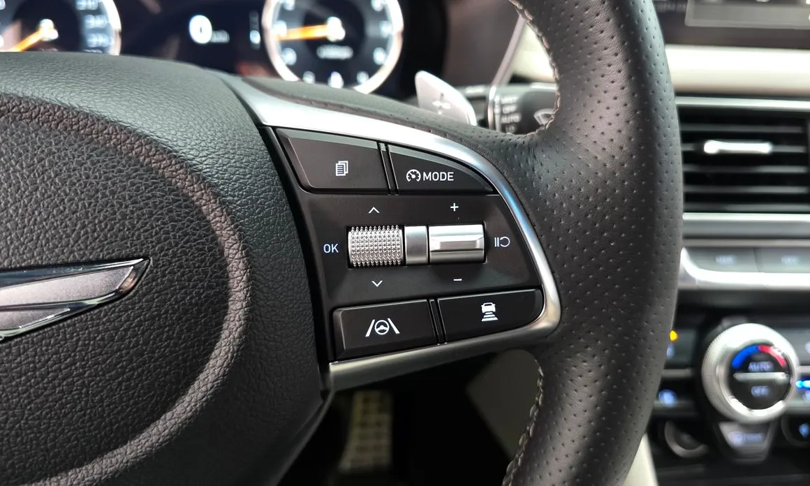 Genesis G70
