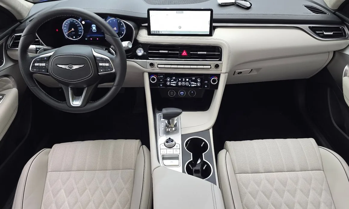 Genesis G70