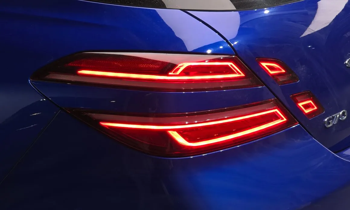 Genesis G70