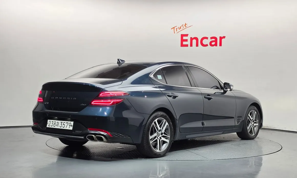Genesis G70