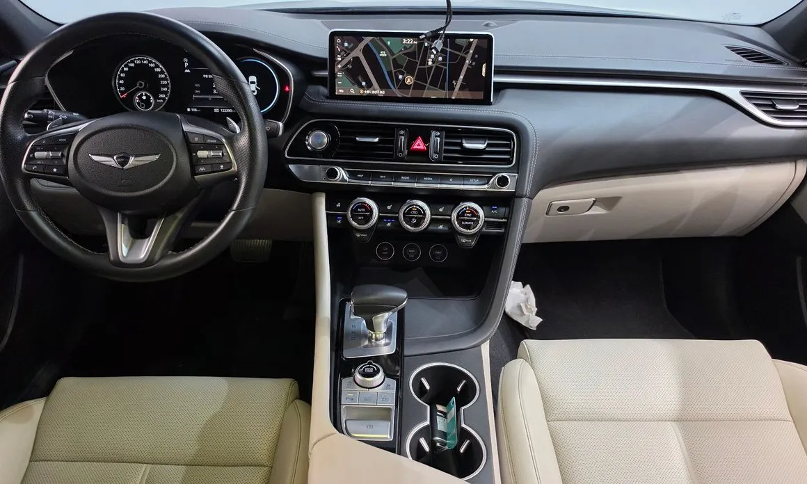 Genesis G70