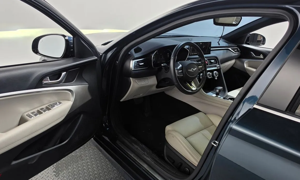 Genesis G70