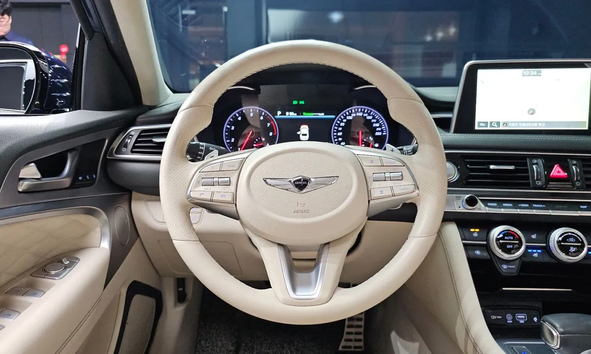 Genesis G70