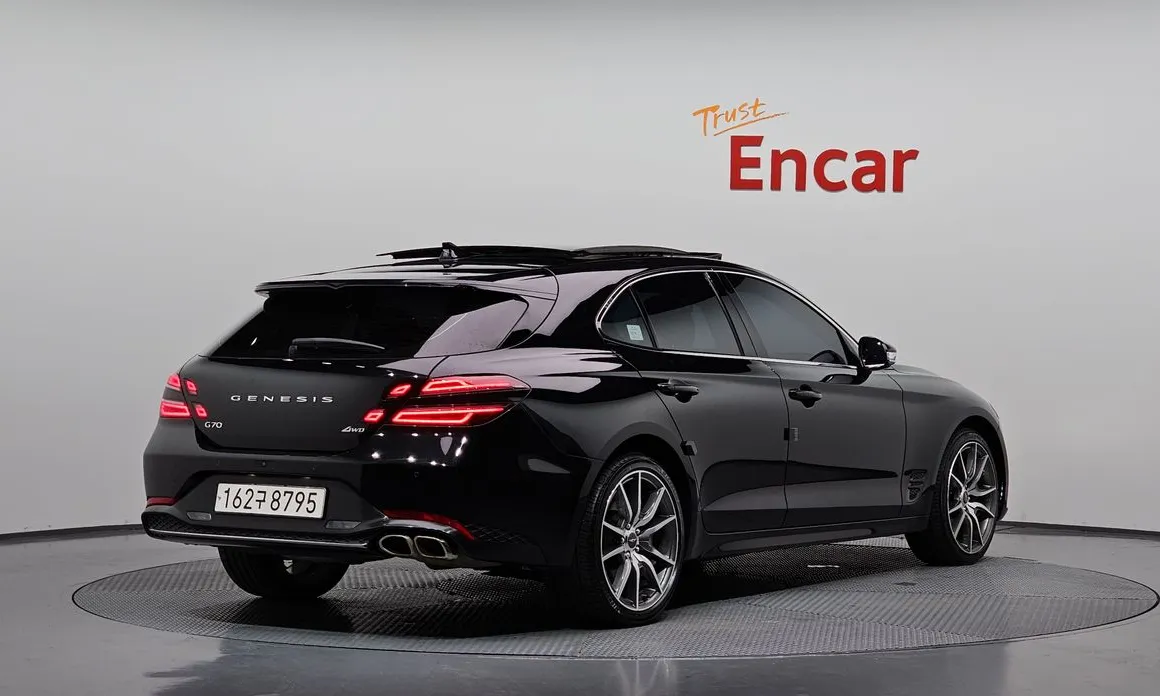 Genesis G70