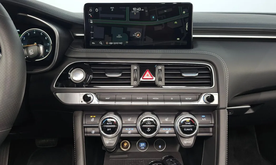 Genesis G70