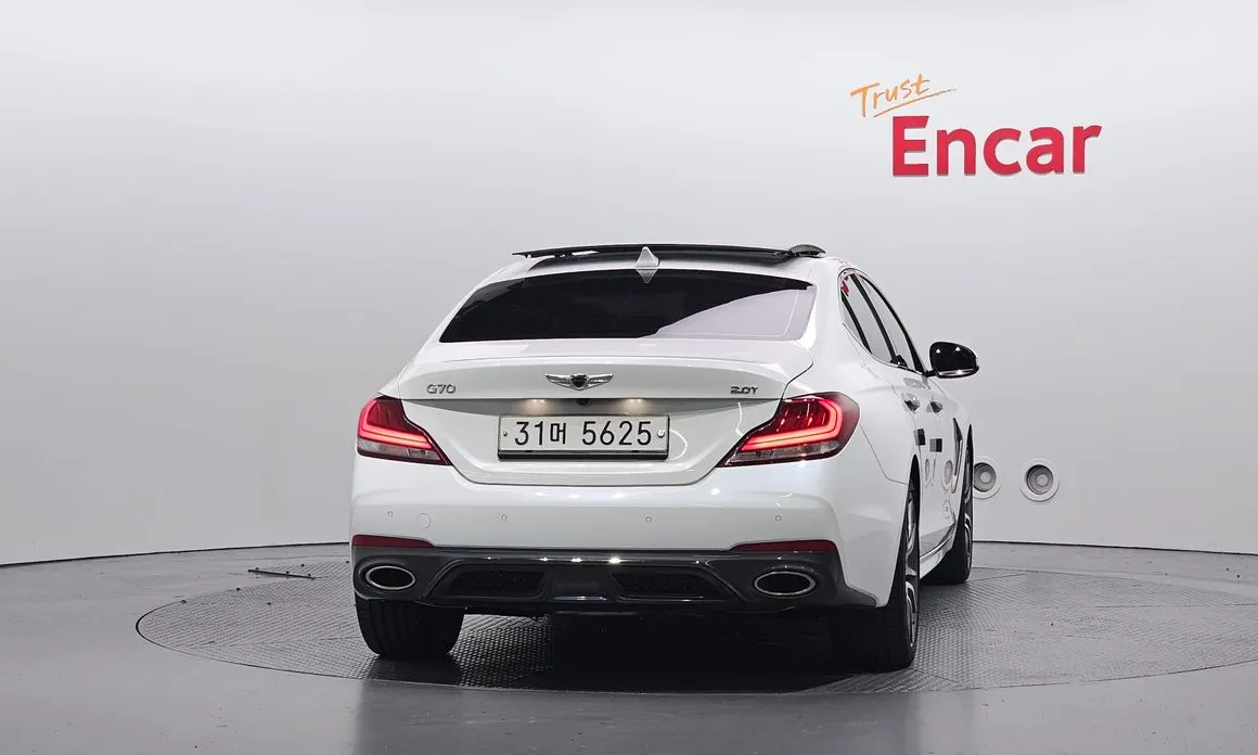 Genesis G70