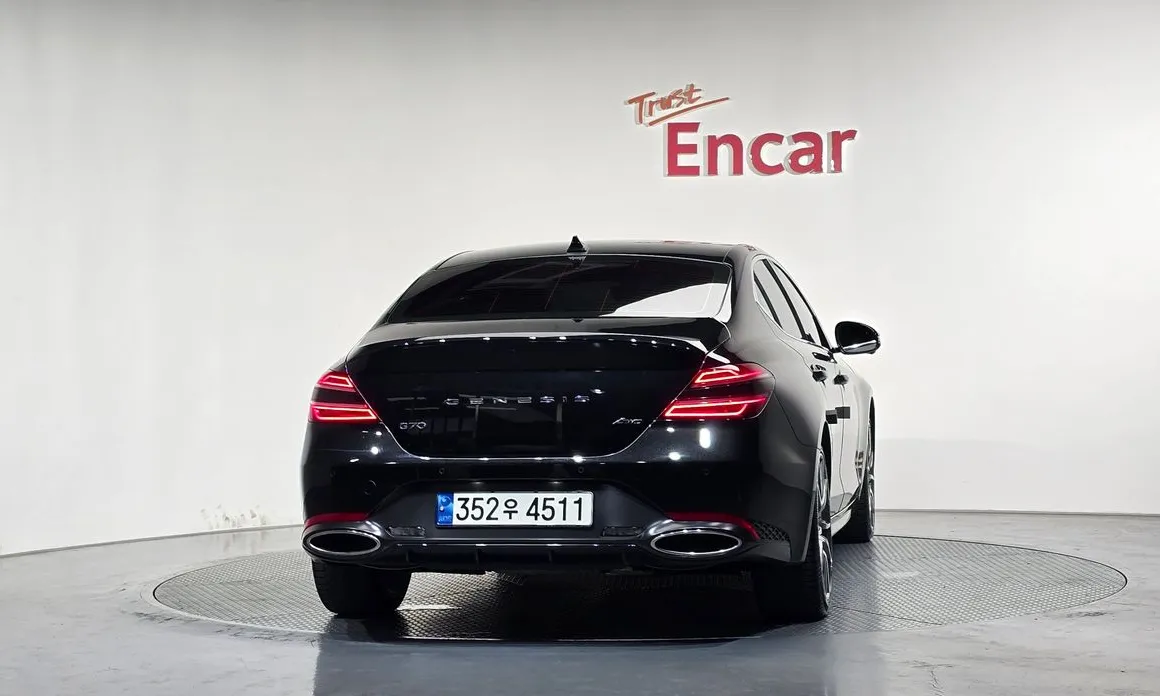 Genesis G70