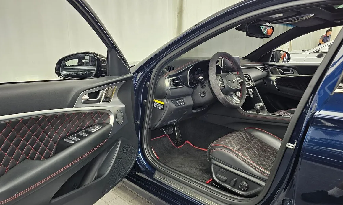 Genesis G70