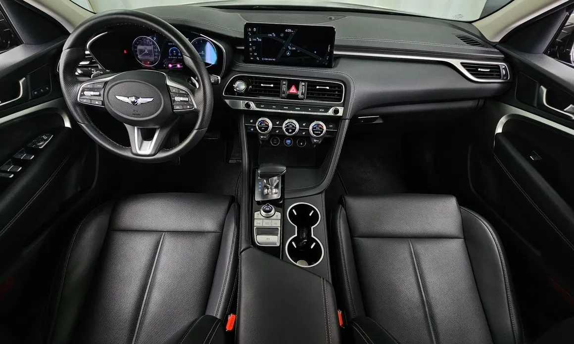 Genesis G70