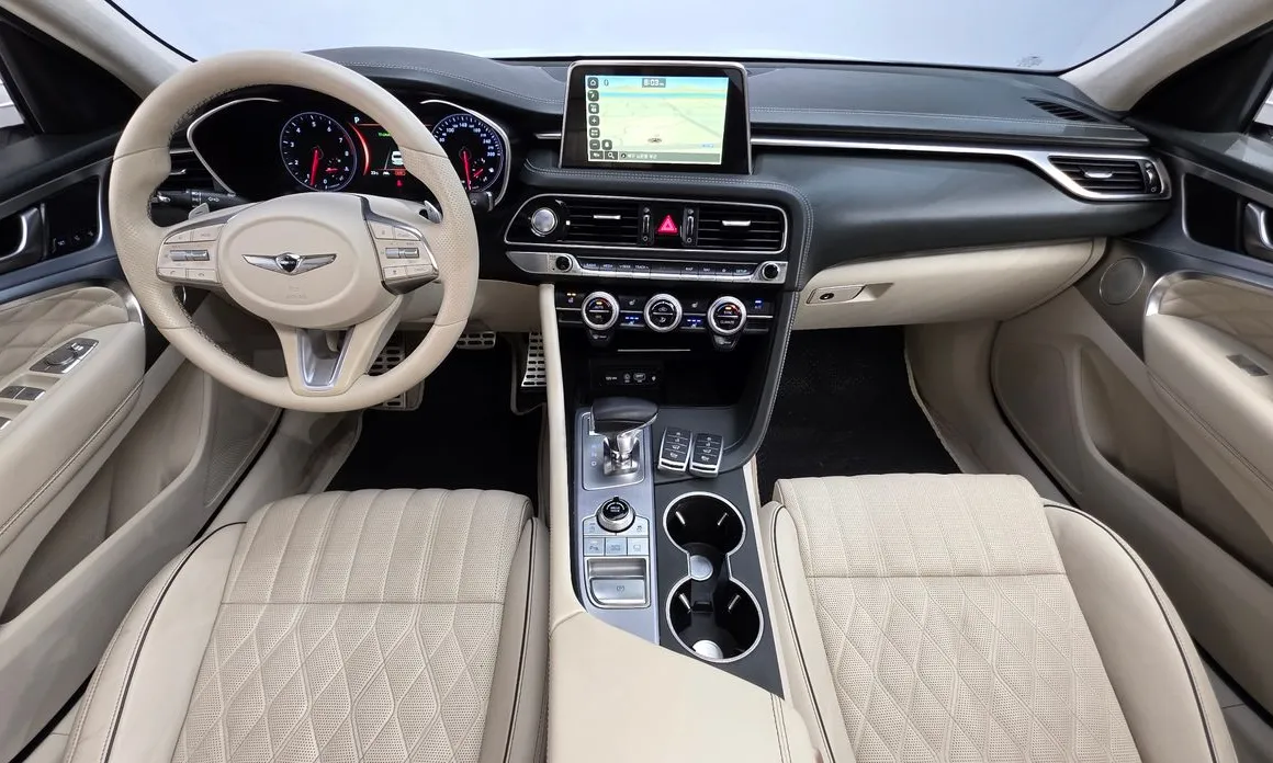 Genesis G70