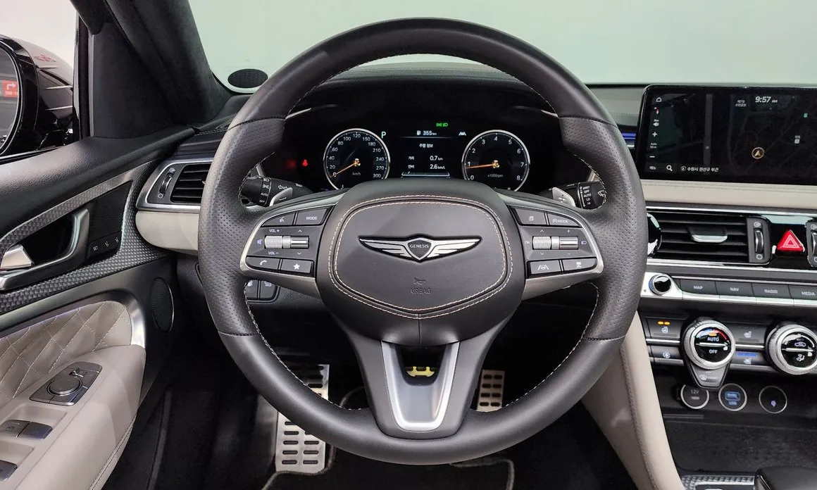 Genesis G70