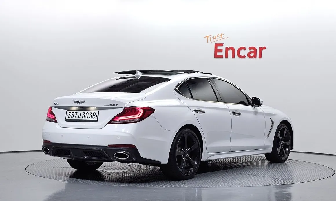 Genesis G70