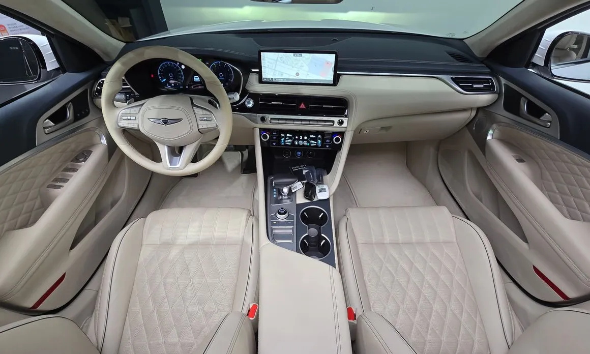 Genesis G70
