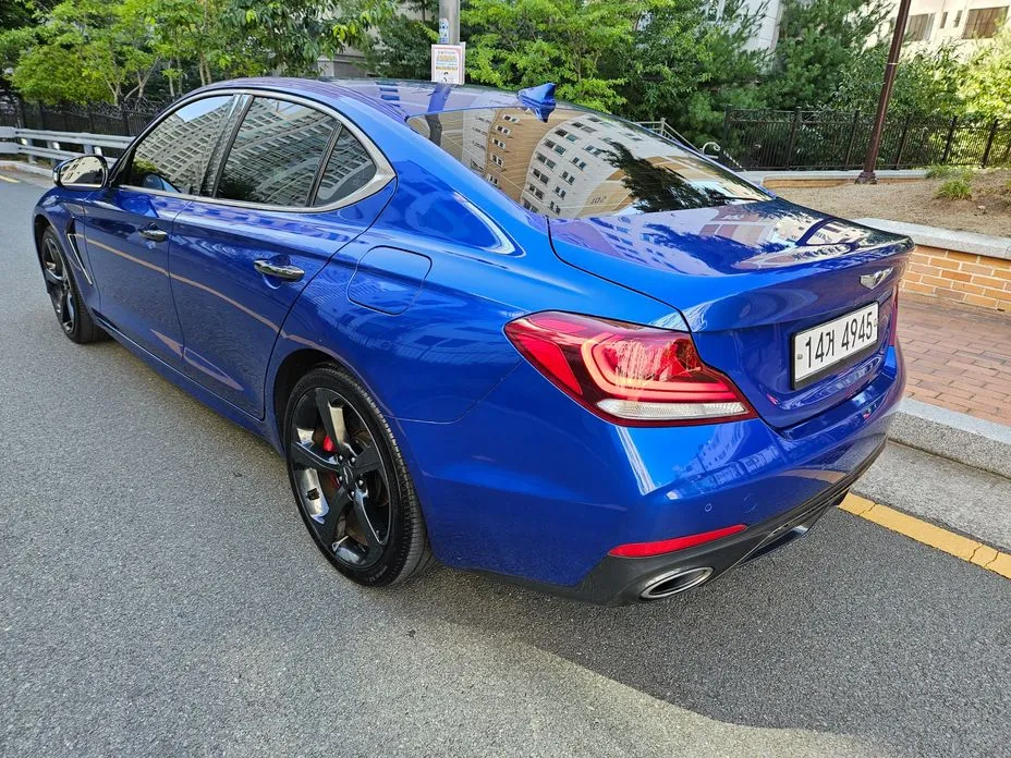 Genesis G70