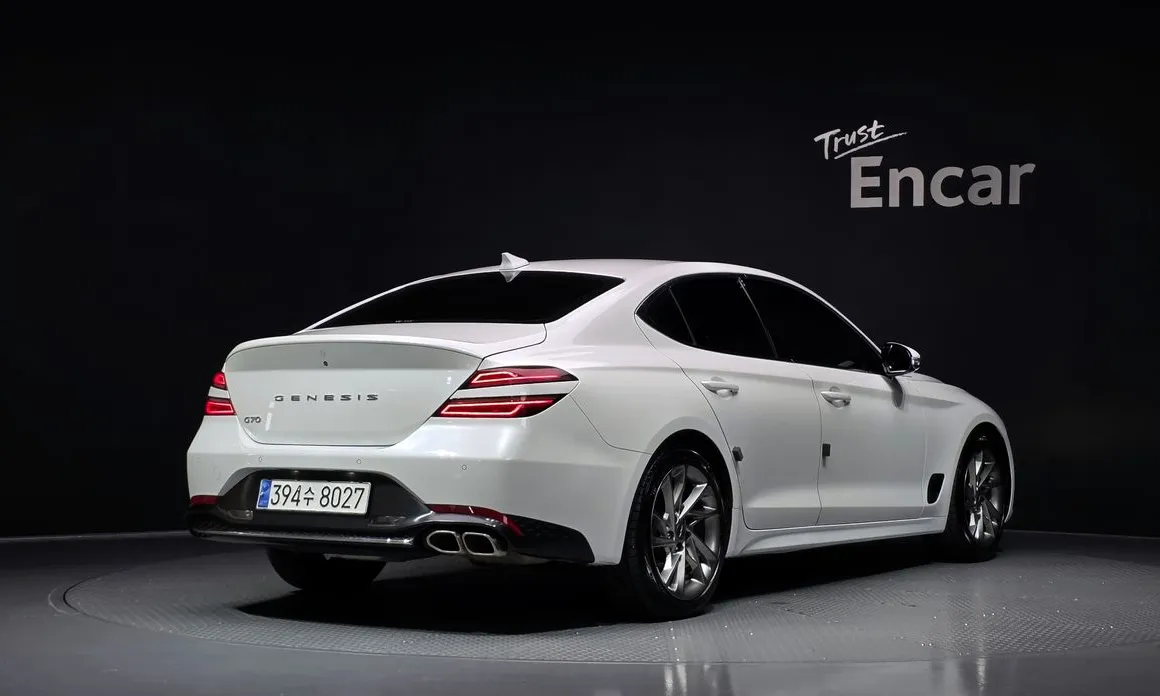Genesis G70