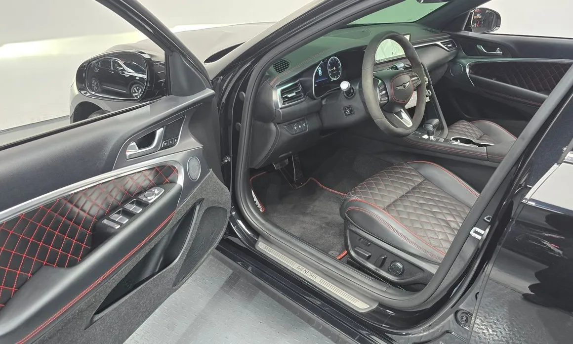 Genesis G70