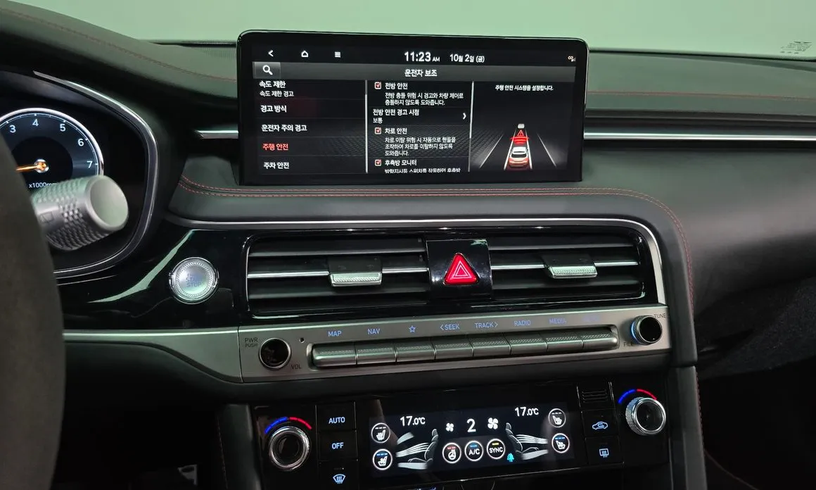 Genesis G70