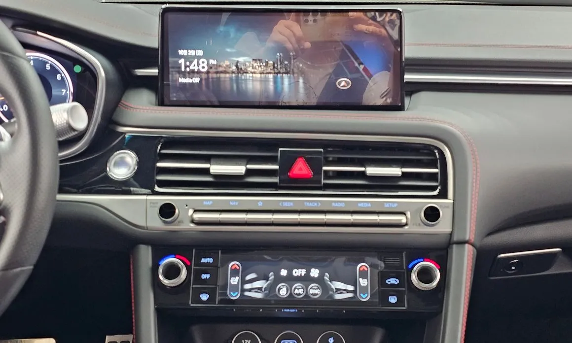 Genesis G70