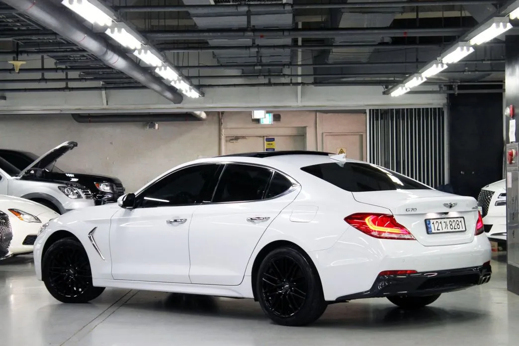 Genesis G70