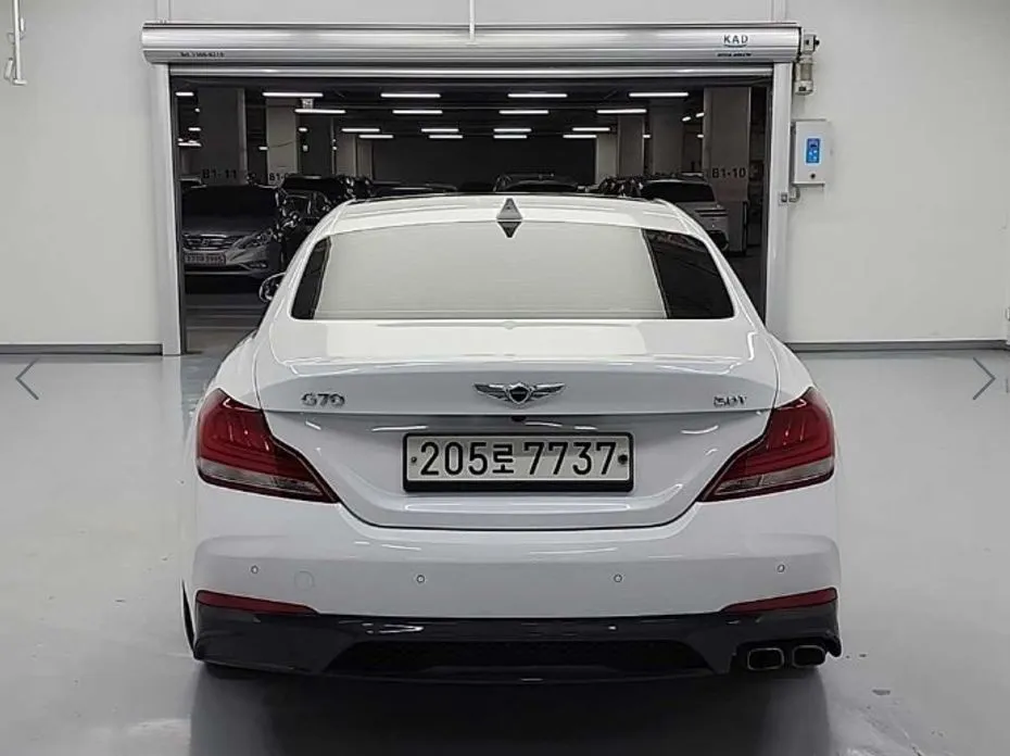 Genesis G70