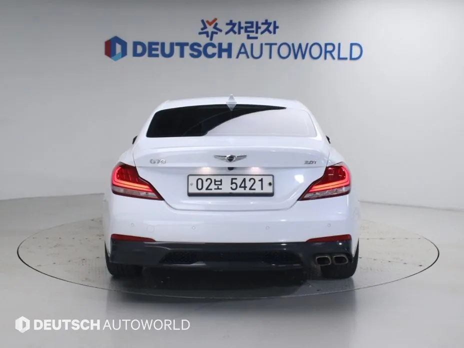 Genesis G70