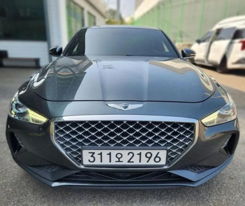 Genesis G70