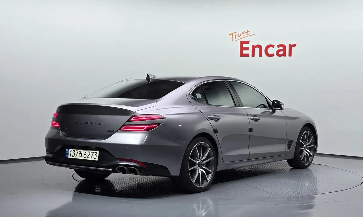 Genesis G70