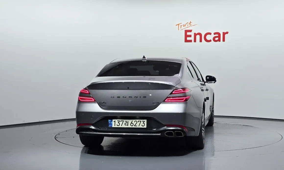 Genesis G70