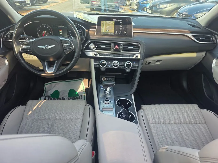 Genesis G70